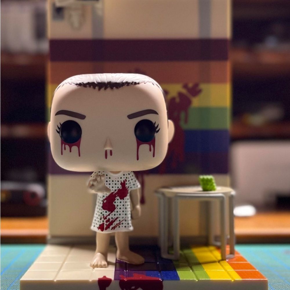 Funko Pop Deluxe Stranger Things Exclusive Eleven Rainbow Room